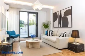Urban Rooftop Apartment - Image 2