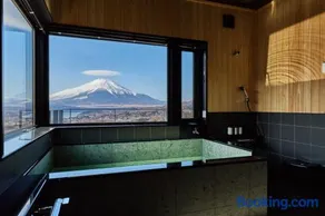 The No10 Mt Fuji Sky Villa - Image 2