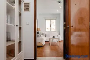 3BD Apt in The Center of Eretria - Image 2
