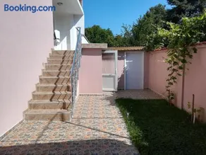 Guest House Krasi - Image 2