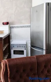 Chaleureuse Maison de Campagne avec Terrasse et Cheminée - Image 4
