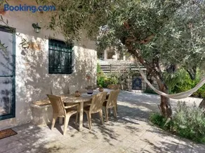 Cottage Meraki - Image 1