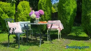 The Garden Room - Image 2