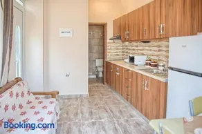 Despinas Seafront Apartments,Haraki - Image 1