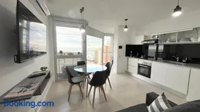 Excelente! Vista al mar con cochera y amenities gimnasio, play room y pileta climatizada - Image 2