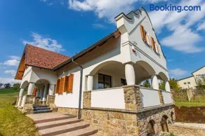 VIVAZA Villa Szigliget - Image 2