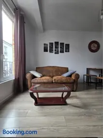 Bright apartment near the Stade de France - Image 4