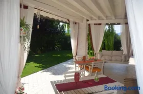 Asso Bed & Breakfast - Image 3