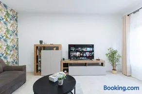 Airport Dream Living Room - Image 4