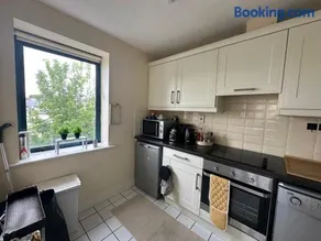Private Room at Inchicore Luas or Bus to City Centre - Image 1
