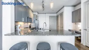 Landing Modern Apartment with Amazing Amenities (ID7989X65) - Image 2