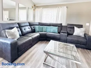 Near Park Dining - Easy Access to Downtown - Image 2