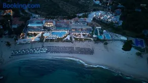 Trypiti Resort Blue Dream Palace and Hive Water Park - Image 4