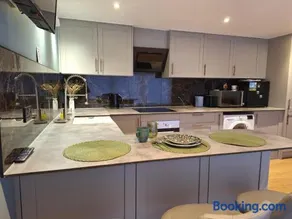 Modern One-Bedroom house - Image 5