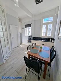 Departamento histórico cerca del centro de Buenos Aires - Image 1