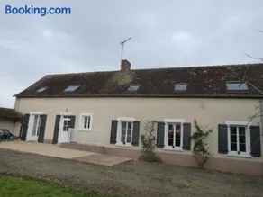 Fermette rénovée avec terrasse, internet et garage près de Vallon-sur-Gée - FR-1-410-212 - Image 2