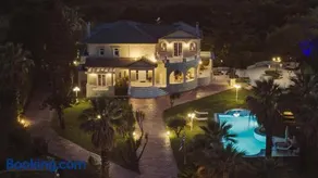 Rodami Artisan Manor - Image 1