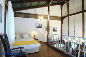 Kremeas House - Image 1