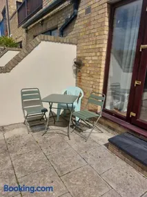 Coastal Apartment - Image 3