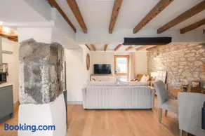 Mycock Cottage - Image 2