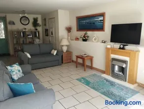 4 étoiles spacieux Gîte calme en centre-ville & parking - Image 2