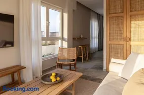 Cavo Dio 2 - Beachfront Bliss - Cozy Apt Pool Sunsets - Image 2