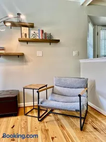 Cozy Home Away From Home - Pet-friendly, King bed - Image 3