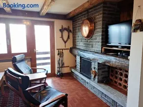 Charlie & Alaska Apartments by Quokka 360 - Cozy Mountain Stay Near the Carì Ski Slopes - Image 2