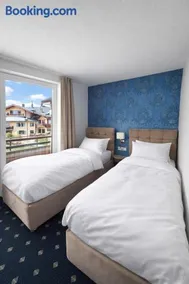 WaldGold Aparthotel - Image 2