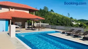 Paraibuna Excelente casa Piscina e Churrasqueira - Image 1