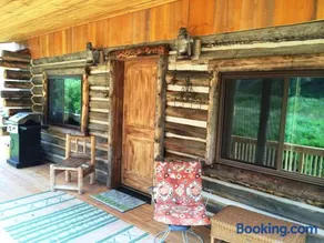 Creek Cabin - Image 2