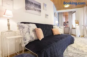 Romantic Studio Center - Image 2