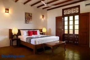 Saachi Lagoon Resort - Image 2