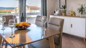 2BR sea & beach view, near Zadar - Image 2