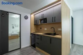 Louis Apartments - Image 2