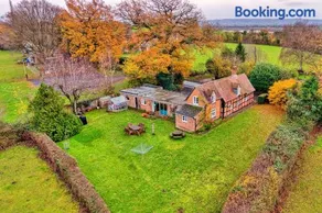 Finest Retreats - Cricketers Cottage - Image 5