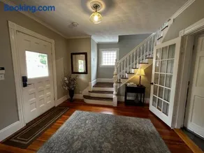 Melrose 5-bedroom house - Image 1
