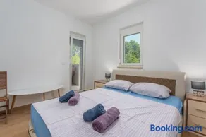 Irma Apartment - Image 1