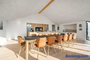 Lovely 16-Person Luxury House With Activity Room, Outdoor Hot Tub And Outdoor Sauna - Image 5