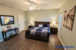 Mountain Getaway - 7 beds, 2 King - Large Common Area - Image 4