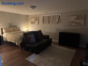 2BR Spacious Escape Close to DC & Baltimore - Image 4