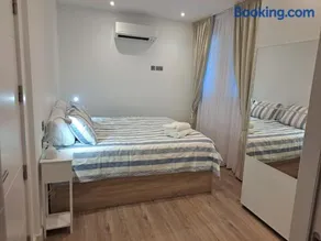 Main Street - 3 Bed Room - Family Friendly - Image 1