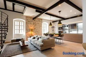 Old Town Luxury House - Image 1