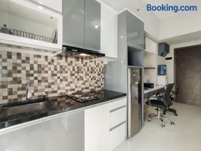 Strategic and Comfy Studio at Skyland City Jatinangor Apartment By Travelio - Image 2