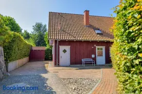 Küstenhaus mit eigener Sauna und Kamin ca 400 vom Ostseestrand - Image 1