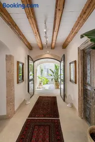 Isabella di Castiglia Apartments - Image 2