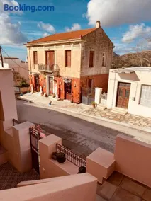 Halki Residence - Tower View, Top Floor - Image 4