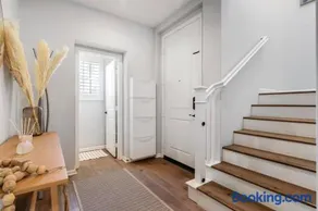 GOODE HOMES Luxury Villa with Community Pool and Spa - Image 3