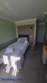 Moorside Hotel and Cafe - Image 4