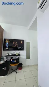 Alanis Studio With Neflix - Image 1